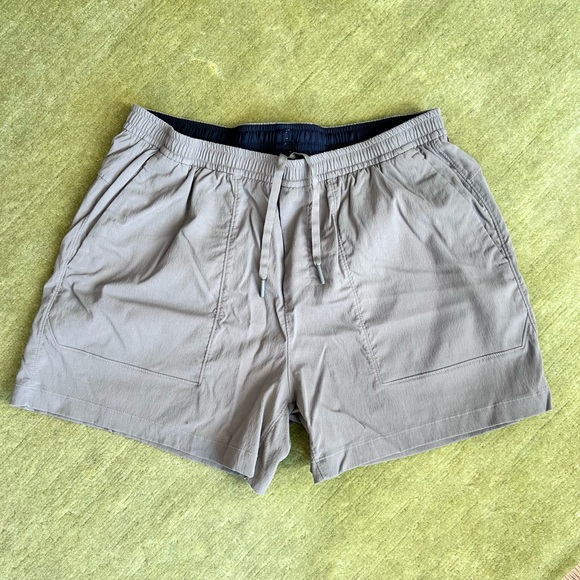 Lululemon - Nylon Shorts - XL - Picture 3 of 6